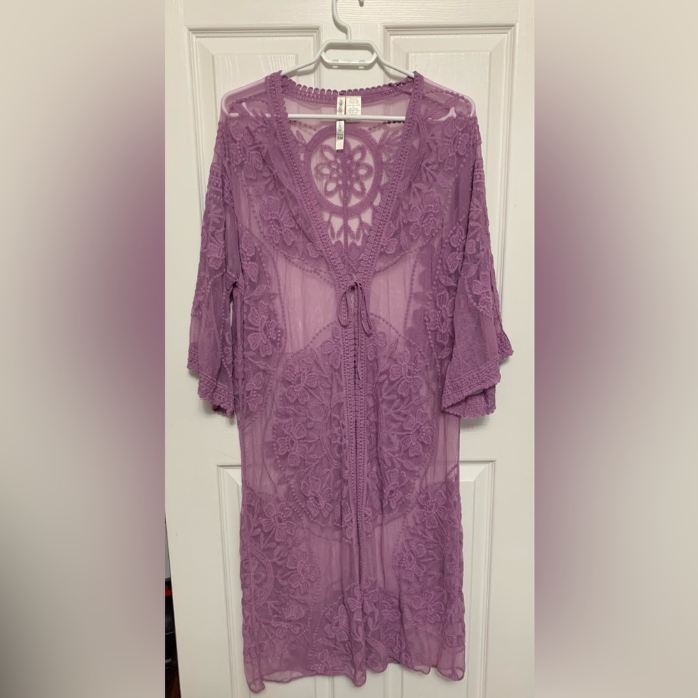 ✨3/$25 Long lace cardigan✨